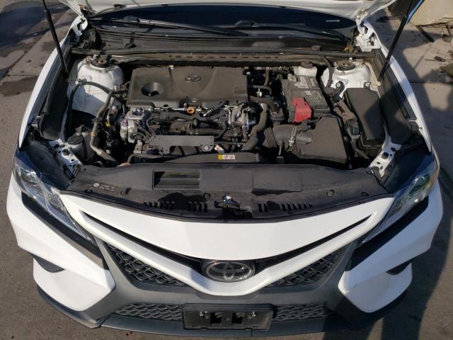 4T1G11AK2LU346187 - 2020 TOYOTA CAMRY SE WHITE photo 11