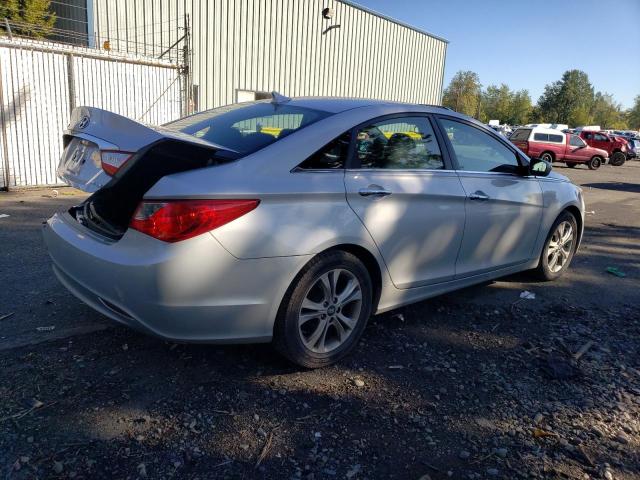 5NPEC4AC3BH261125 - 2011 HYUNDAI SONATA SE SILVER photo 3