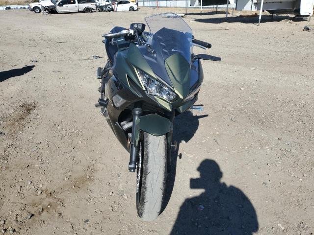 ML5EXER16RDAD3805 - 2024 KAWASAKI EX650 R Графитовый фото 2