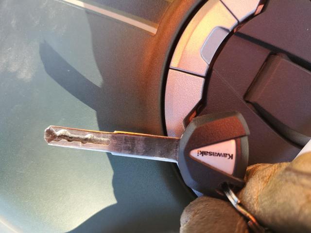 ML5EXER16RDAD3805 - 2024 KAWASAKI EX650 R Графитовый фото 8