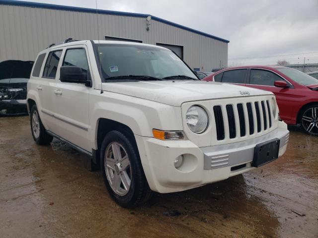 1J4NT4GB6AD530084 - 2010 JEEP PATRIOT LIMITED WHITE photo 4