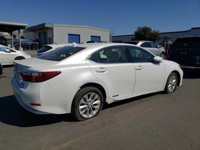 JTHBW1GGXD2030566 - 2013 LEXUS ES 300H WHITE photo 3