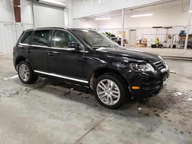 WVGZM77L66D050242 - 2006 VOLKSWAGEN TOUAREG 4.2 BLACK photo 4