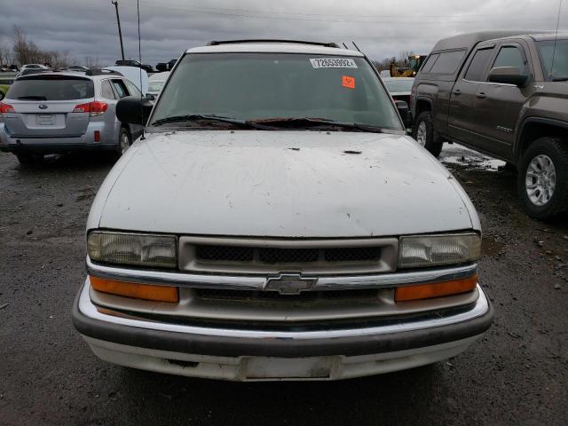 1GNCS18W6YK148778 - 2000 CHEVROLET BLAZER WHITE photo 5