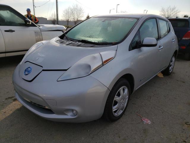 1N4AZ0CP6FC327888 - 2015 NISSAN LEAF S SILVER photo 2