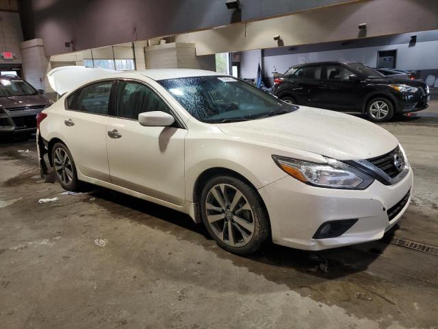 1N4AL3AP4GC240269 - 2016 NISSAN ALTIMA 2.5 WHITE photo 4