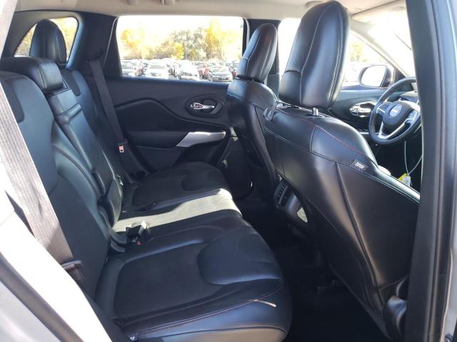 1C4PJMBX0JD560026 - 2018 JEEP CHEROKEE TRAILHAWK SILVER photo 11