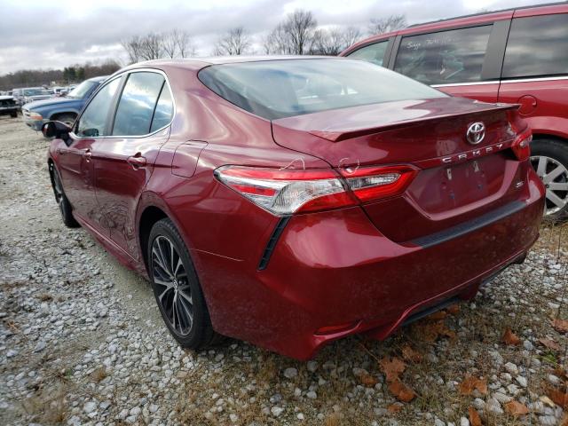 4T1B11HK1JU646316 - 2018 TOYOTA CAMRY L BURGUNDY photo 2