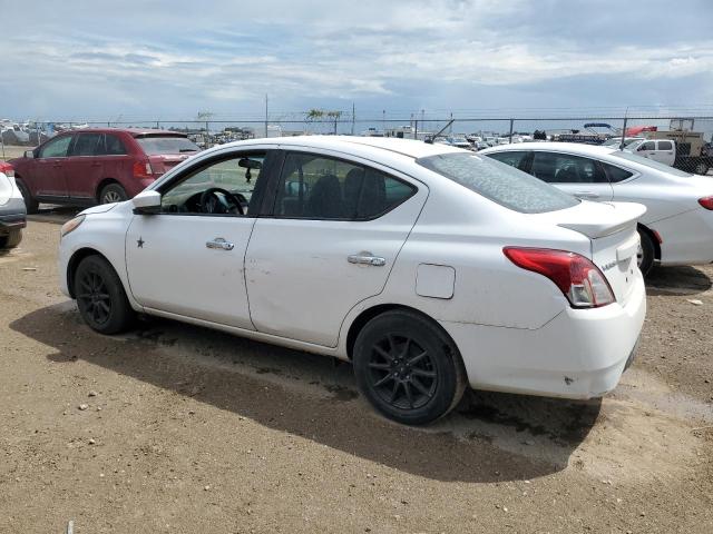 3N1CN7AP4JL882249 - 2018 NISSAN VERSA S WHITE photo 2