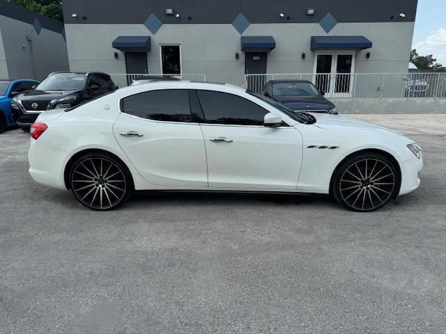 ZAM57YSAXK1318416 - 2019 MASERATI GHIBLI S WHITE photo 14