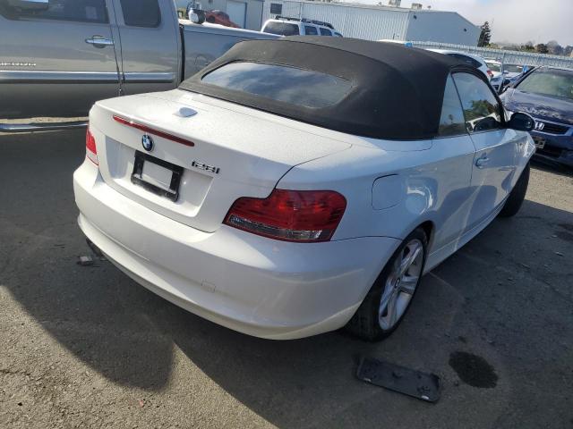 WBAUN13508VH77633 - 2008 BMW 128 I WHITE photo 3