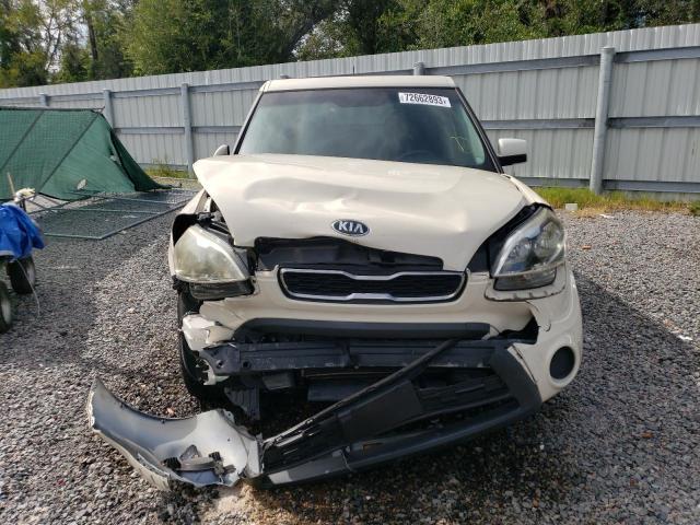 KNDJT2A57D7760490 - 2013 KIA SOUL CREAM photo 5