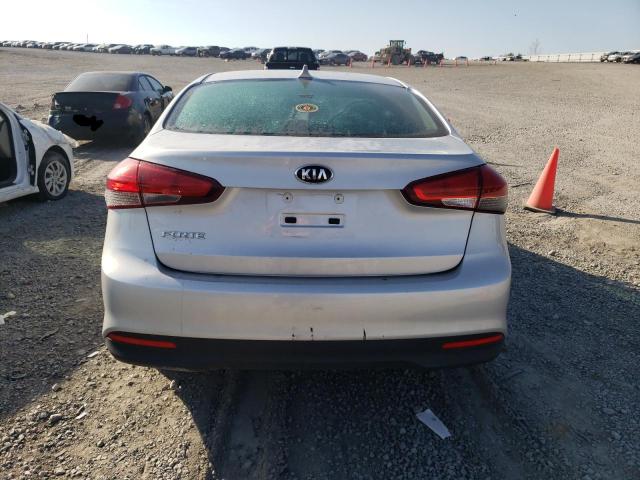 3KPFK4A72HE056418 - 2017 KIA FORTE LX SILVER photo 6