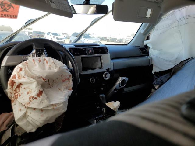 JTEBU5JR1G5326017 - 2016 TOYOTA 4RUNNER SR5/SR5 PREMIUM 银色 照片 8