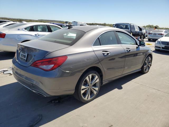 WDDSJ4EB8JN527222 - 2018 MERCEDES-BENZ CLA 250 ნაცრისფერი ფოტო 3