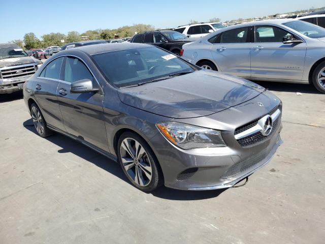 WDDSJ4EB8JN527222 - 2018 MERCEDES-BENZ CLA 250 ნაცრისფერი ფოტო 4