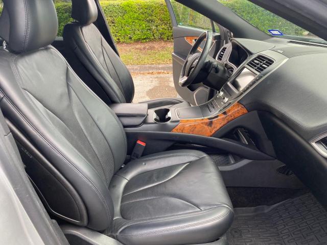 2LMPJ8LP6JBL19163 - 2018 LINCOLN MKX RESERVE فضي صورة 5