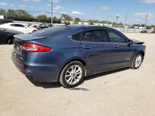 3FA6P0MU0KR110557 - 2019 FORD FUSION SEL BLUE photo 3