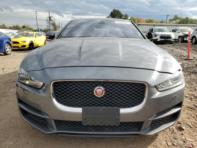 SAJAF4BVXHA948917 - 2017 JAGUAR XE R - SPORT GRAY photo 5