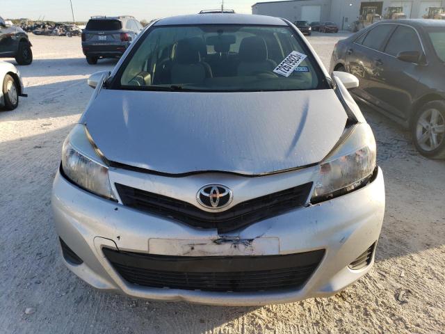 JTDKTUD34ED596869 - 2014 TOYOTA YARIS SILVER photo 5