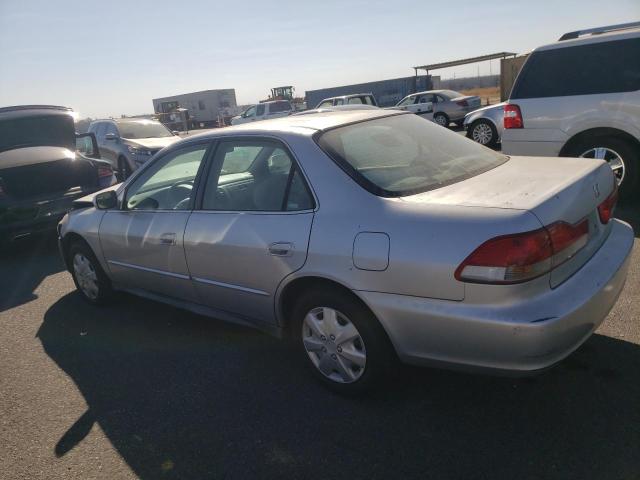 1HGCG66562A077744 - 2002 HONDA ACCORD LX SILVER photo 2