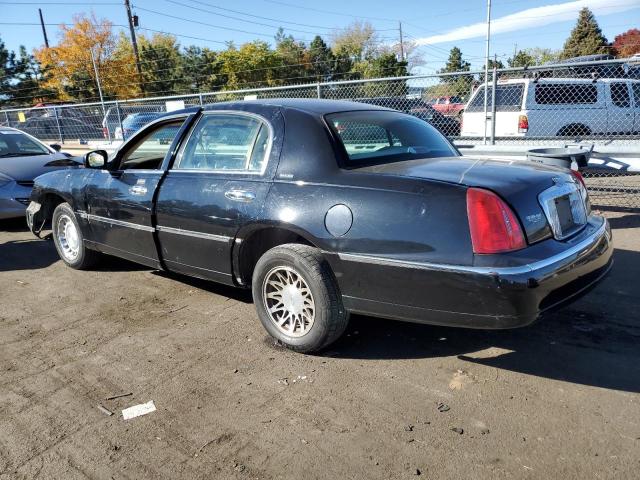 1LNHM81W3YY828738 - 2000 LINCOLN TOWN CAR EXECUTIVE BLACK photo 2