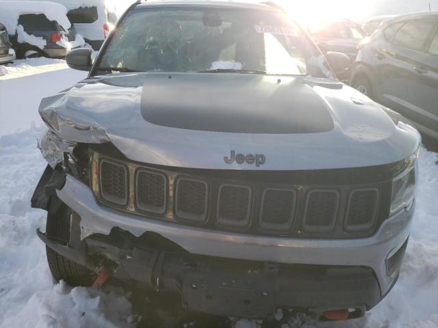 3C4NJDDB7HT679852 - 2017 JEEP COMPASS TRAILHAWK SILVER photo 5