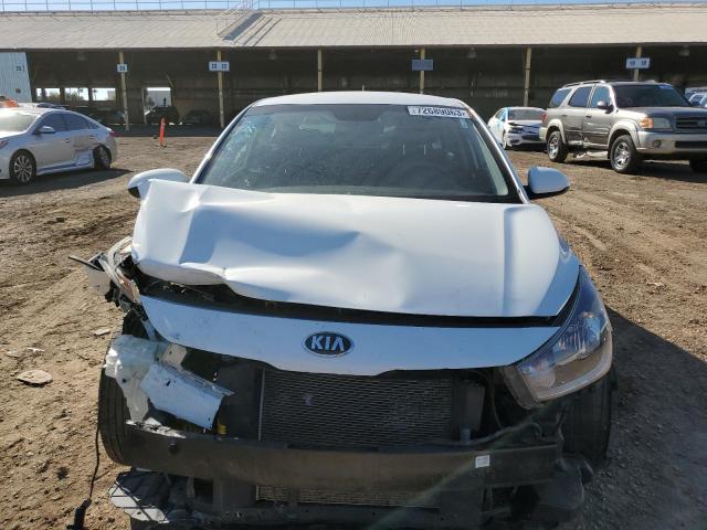 3KPA24AB6KE184179 - 2019 KIA RIO S WHITE photo 5