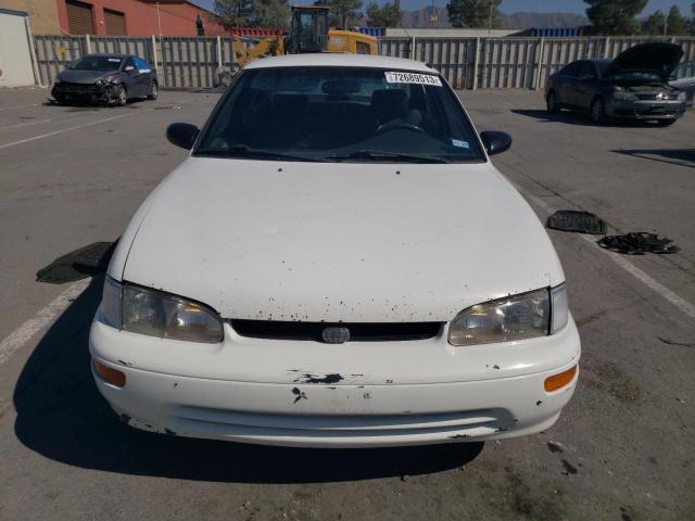 1Y1SK5262VZ407740 - 1997 GEO PRIZM BASE WHITE photo 5