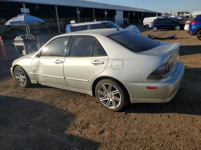 JTHBD192840083009 - 2004 LEXUS IS 300 GOLD photo 2