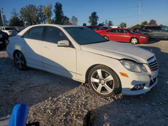 WDDHF8HBXAA215960 - 2010 MERCEDES-BENZ E 350 4MATIC WHITE photo 4