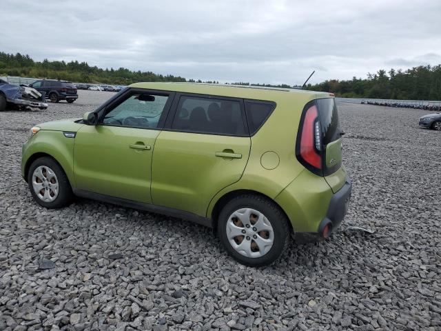 KNDJN2A23F7750834 - 2015 KIA SOUL GREEN photo 2