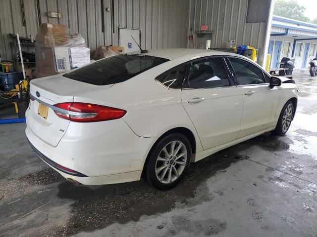 3FA6P0H71HR212060 - 2017 FORD FUSION SE WHITE photo 3