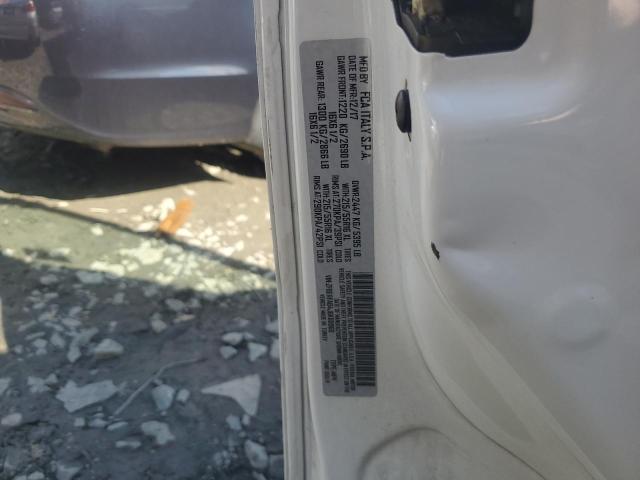 ZFBERFAB4J6K69960 - 2018 RAM PROMASTER WHITE photo 13