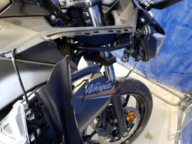 ML5EXER17PDA80049 - 2023 KAWASAKI EX650 R Қара фото 9