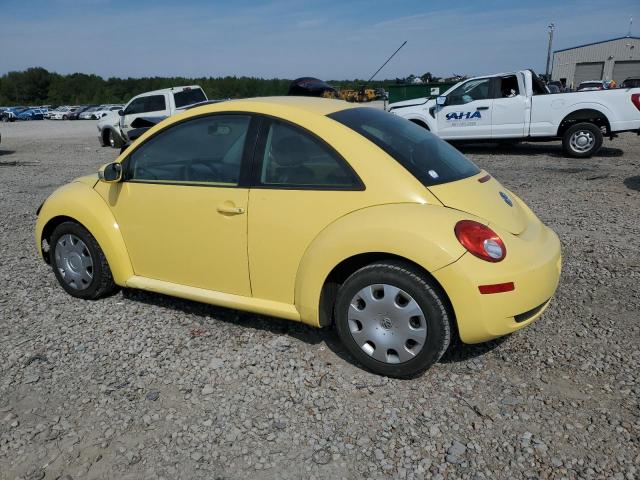3VWPG3AG5AM014477 - 2010 VOLKSWAGEN NEW BEETLE Gelb Foto 2