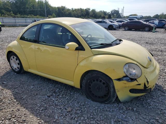 3VWPG3AG5AM014477 - 2010 VOLKSWAGEN NEW BEETLE YELLOW photo 4