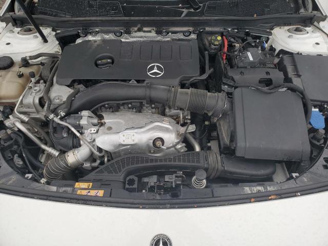 WDD3G4FB3KW035050 - 2019 MERCEDES-BENZ A 220 4MATIC WHITE photo 11