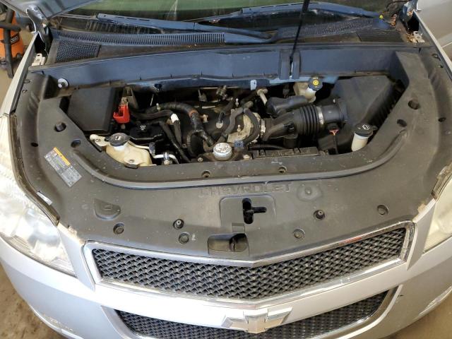 1GNKVJED8BJ145691 - 2011 CHEVROLET TRAVERSE LT SILVER photo 12