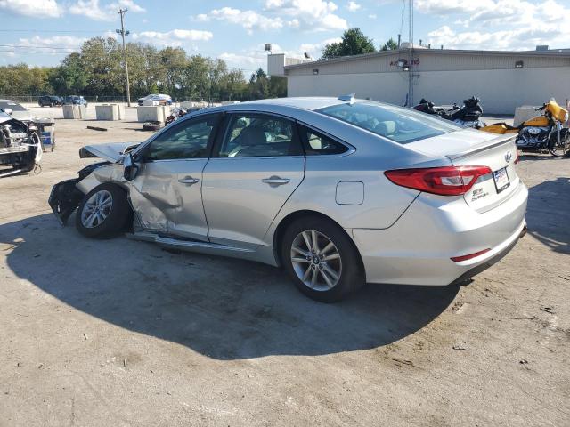 5NPE24AF8FH041482 - 2015 HYUNDAI SONATA SE SILVER photo 2