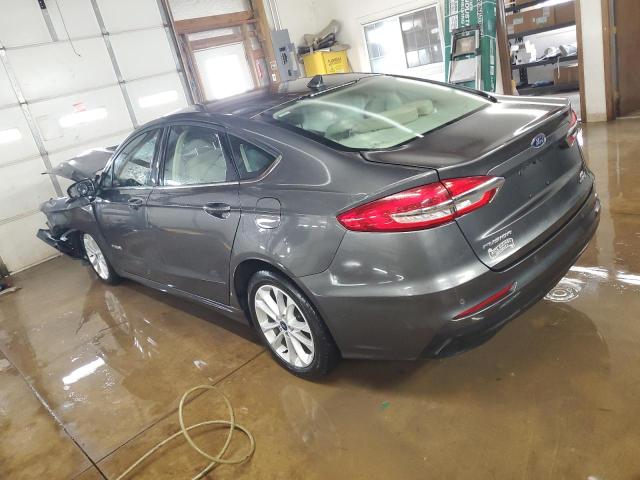 3FA6P0LUXKR207492 - 2019 FORD FUSION SE GRAY photo 2