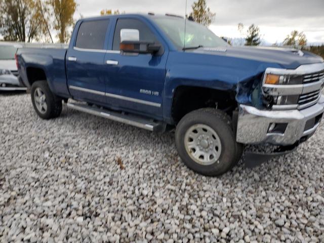 1GC1KTEY5KF223603 - 2019 CHEVROLET SILVERADO K2500 HEAVY DUTY LTZ BLUE photo 4