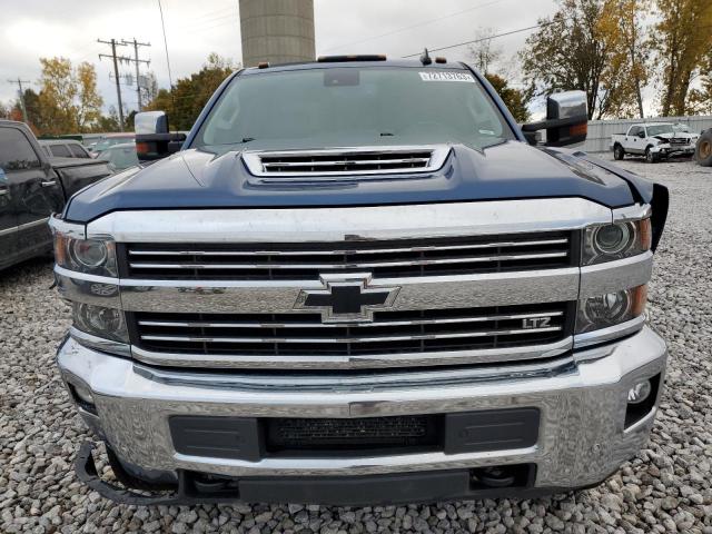 1GC1KTEY5KF223603 - 2019 CHEVROLET SILVERADO K2500 HEAVY DUTY LTZ BLUE photo 5