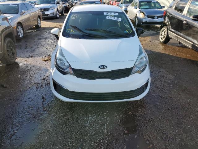 KNADM4A39H6085769 - 2017 KIA RIO LX WHITE photo 5