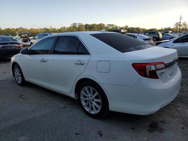 4T1BK1FKXEU540047 - 2014 TOYOTA CAMRY SE WHITE photo 2