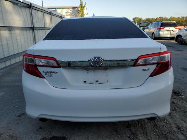 4T1BK1FKXEU540047 - 2014 TOYOTA CAMRY SE WHITE photo 6