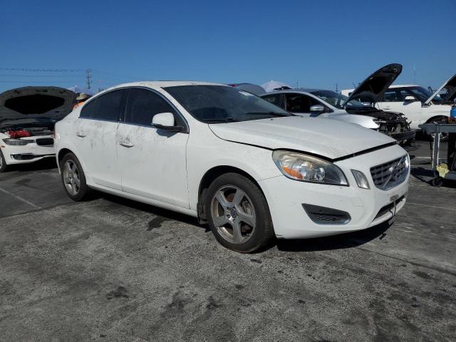 YV1622FS0C2125334 - 2012 VOLVO S60 T5 WHITE photo 4