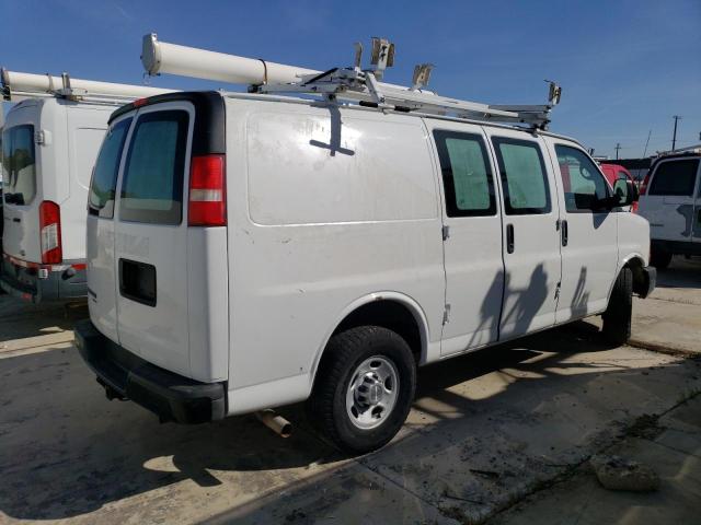 1GCWGFCA3D1903577 - 2013 CHEVROLET EXPRESS G2 WHITE photo 3