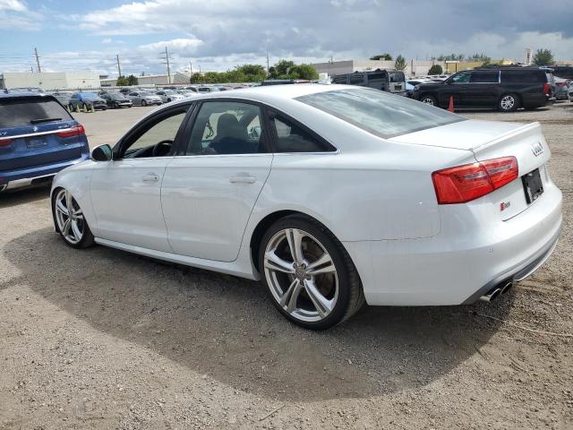 WAUF2AFC0DN122262 - 2013 AUDI S6 WHITE photo 2