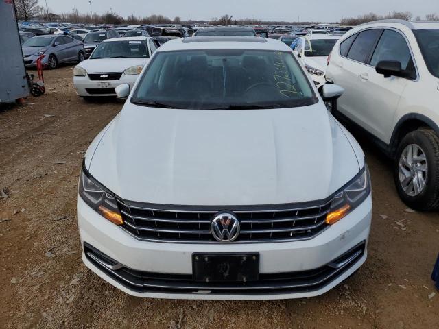 1VWLA7A33KC007647 - 2019 VOLKSWAGEN PASSAT WOLFSBURG WHITE photo 5